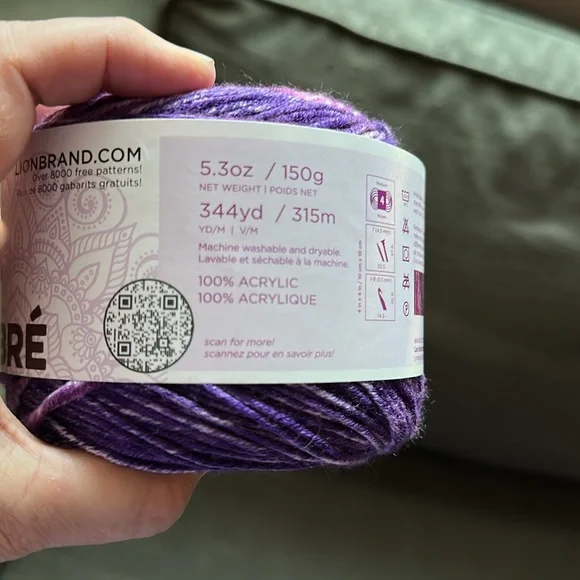 Mandala Ombre’ in Chi colorway Acrylic yarn New 🔥 - Picture 6 of 6